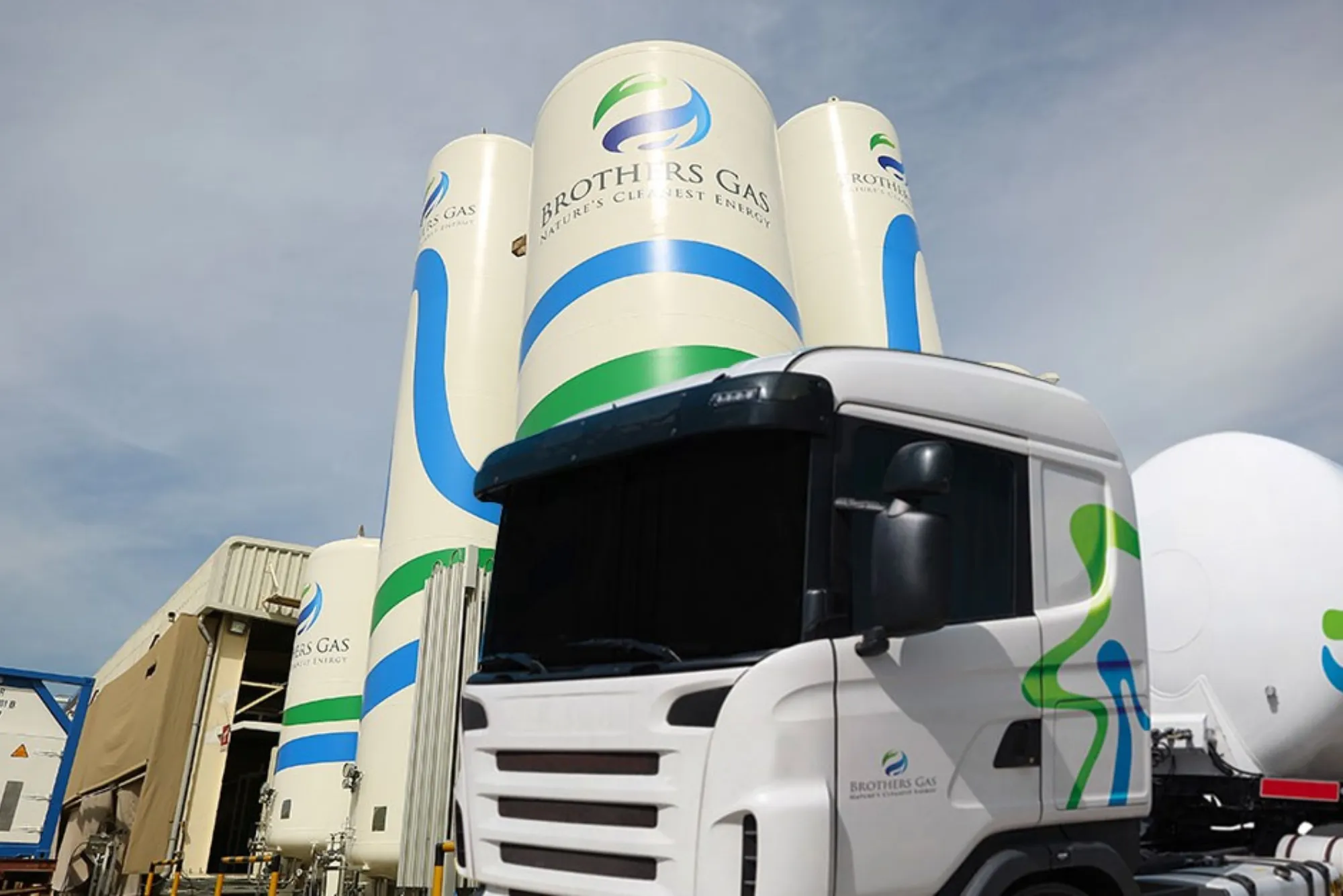 Comprehensive Guide to Cargo Services in Ajman