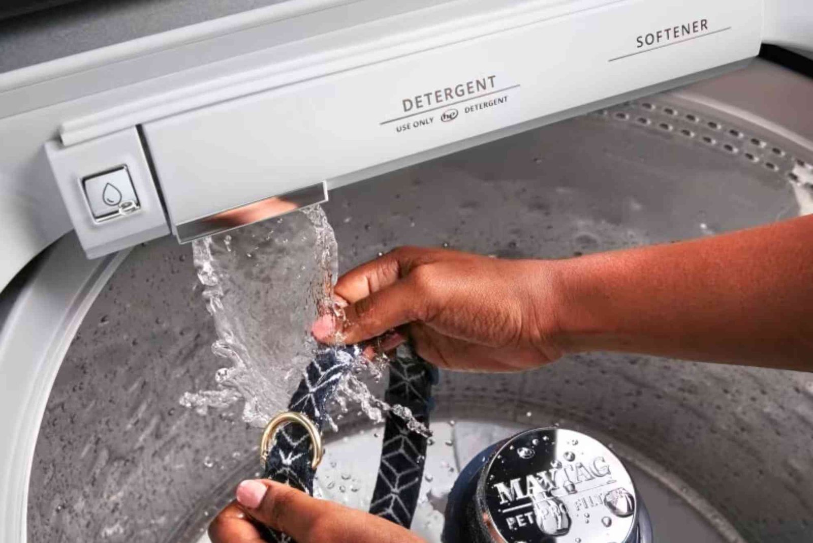 How to Fix Washing Machine Smelling Like Mold