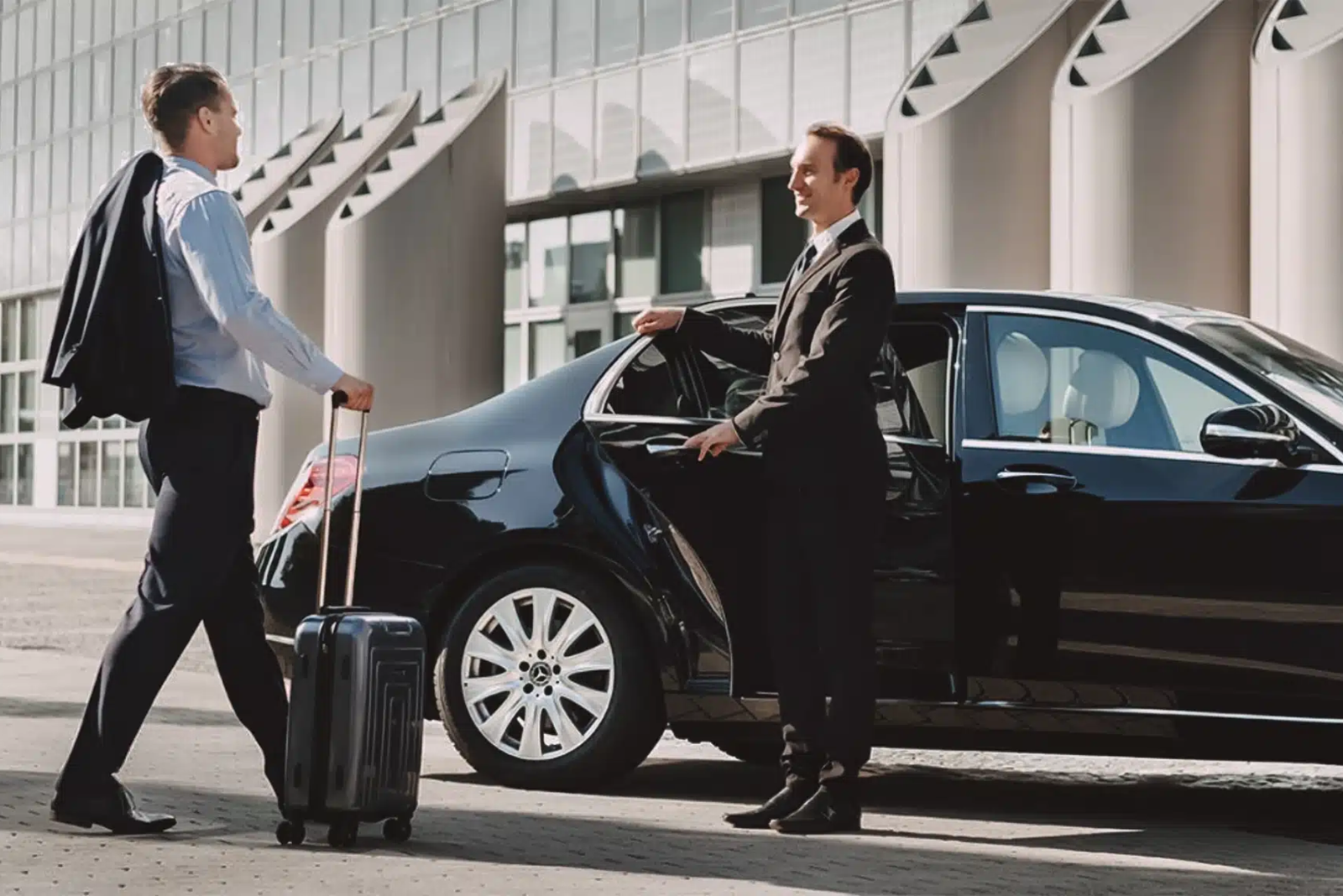 What are the Benefits of Hiring a Limousine Service in Dubai
